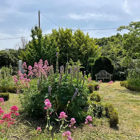 Maison En Bord De Riviere De 别墅